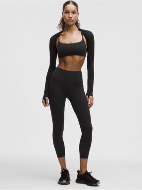 Lululemon Wunder Train HR Crop 23”. NWT. Size 4